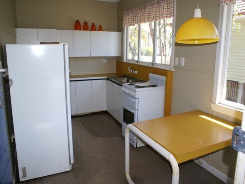 166 Verney Road East, GRACEVILLE QLD 4075, Graceville - Thumbnail 4