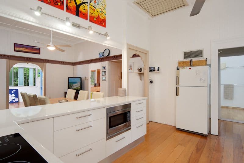 24 Winkworth Street, BUNGALOW QLD 4870, Bungalow - Thumbnail 3