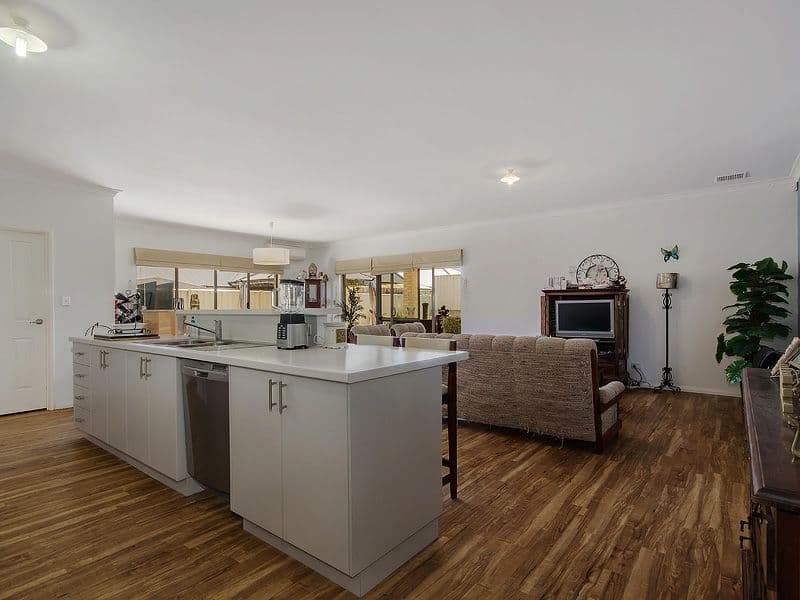 26 Banksiadale Gate, Lakelands WA 6180, Lakelands - Thumbnail 6
