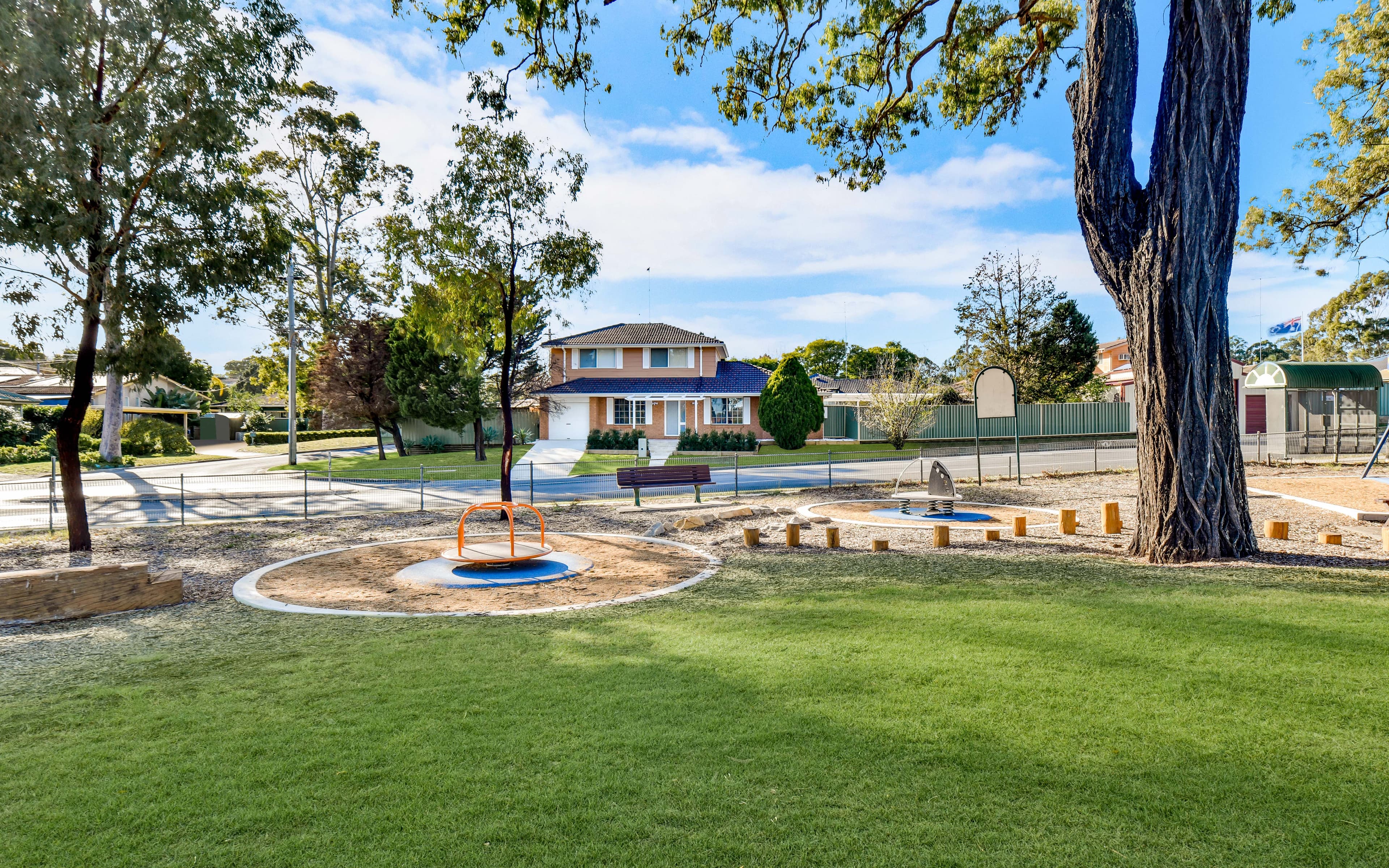 4 Lawson Avenue, Camden South NSW 2570, Camden South - Thumbnail 2