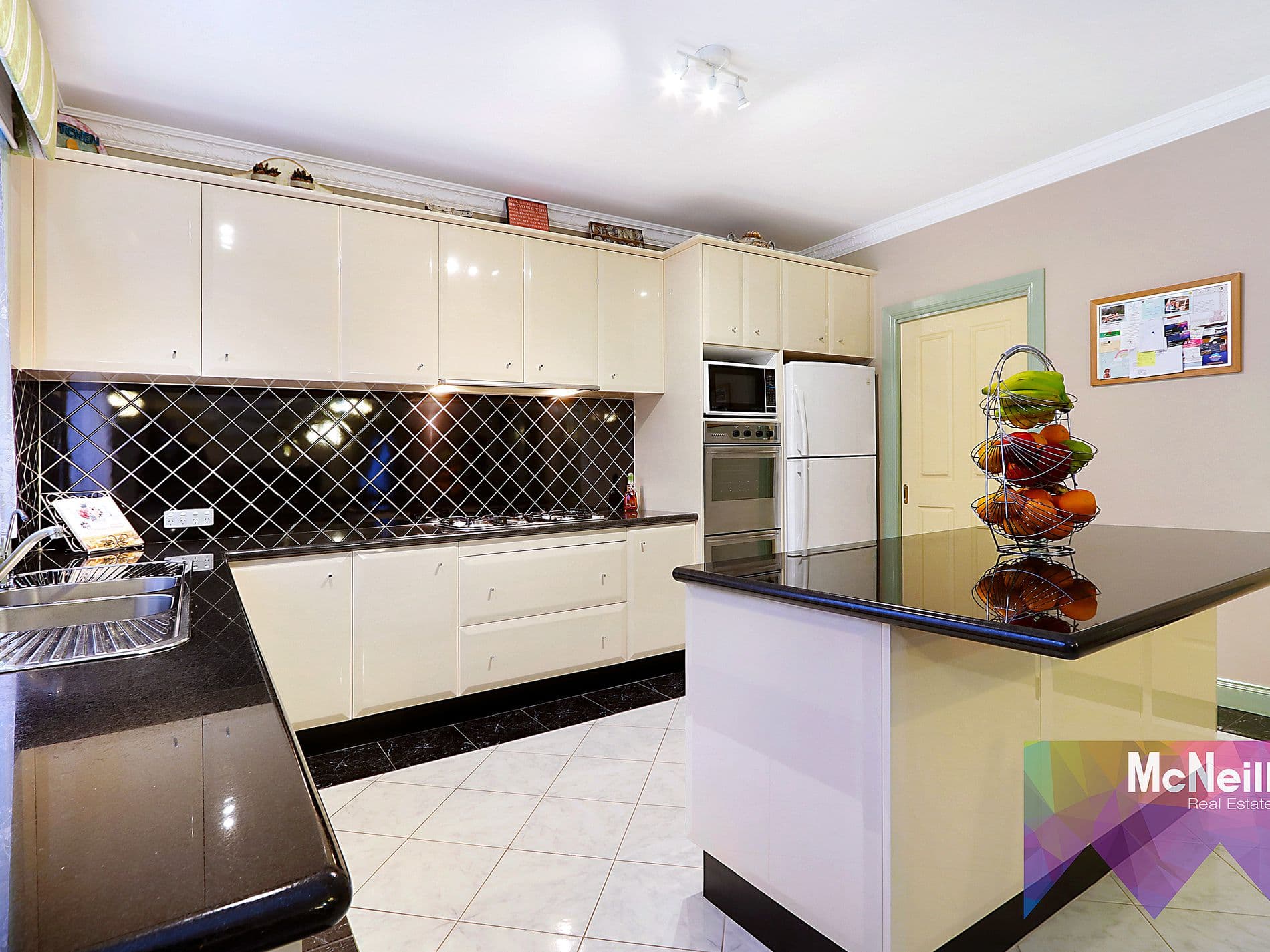 40 Wensleydale Drive, MORNINGTON, Mornington - Thumbnail 8