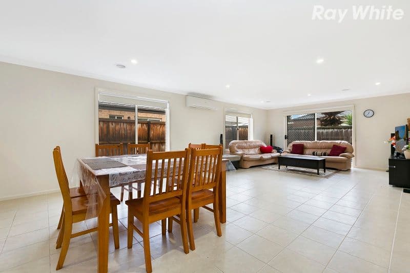 3 Albany Crescent, Pakenham VIC 3810, Pakenham - Thumbnail 3