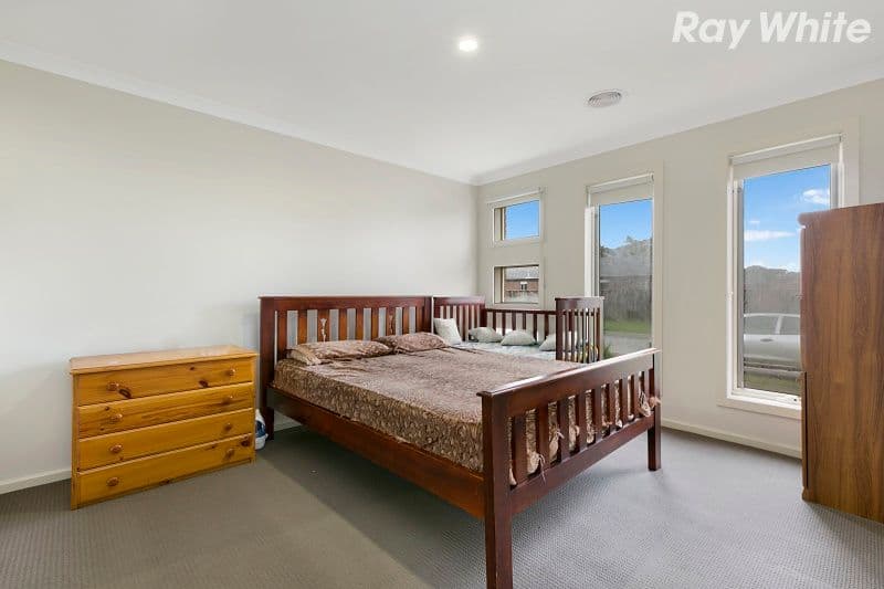 3 Albany Crescent, Pakenham VIC 3810, Pakenham - Thumbnail 5