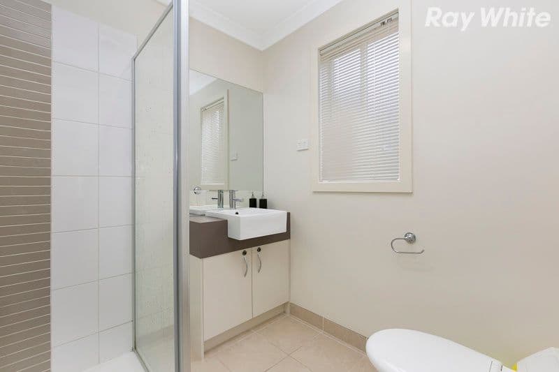 3 Albany Crescent, Pakenham VIC 3810, Pakenham - Thumbnail 6