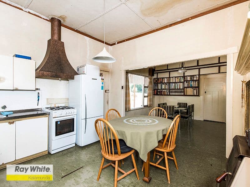 75 Chislehurst Road, Lesmurdie WA 6076, Lesmurdie - Thumbnail 3