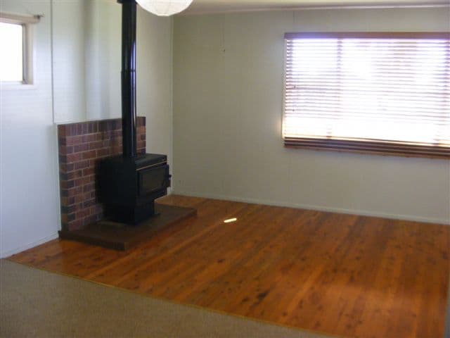 6 Cecil Street, OAKEY QLD 4401, Oakey - Thumbnail 2