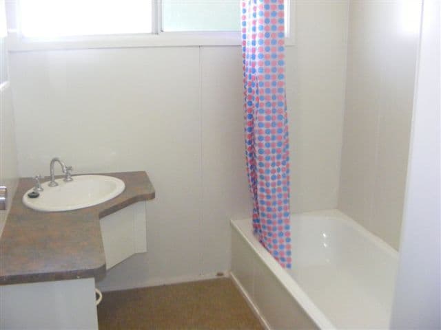 6 Cecil Street, OAKEY QLD 4401, Oakey - Thumbnail 5