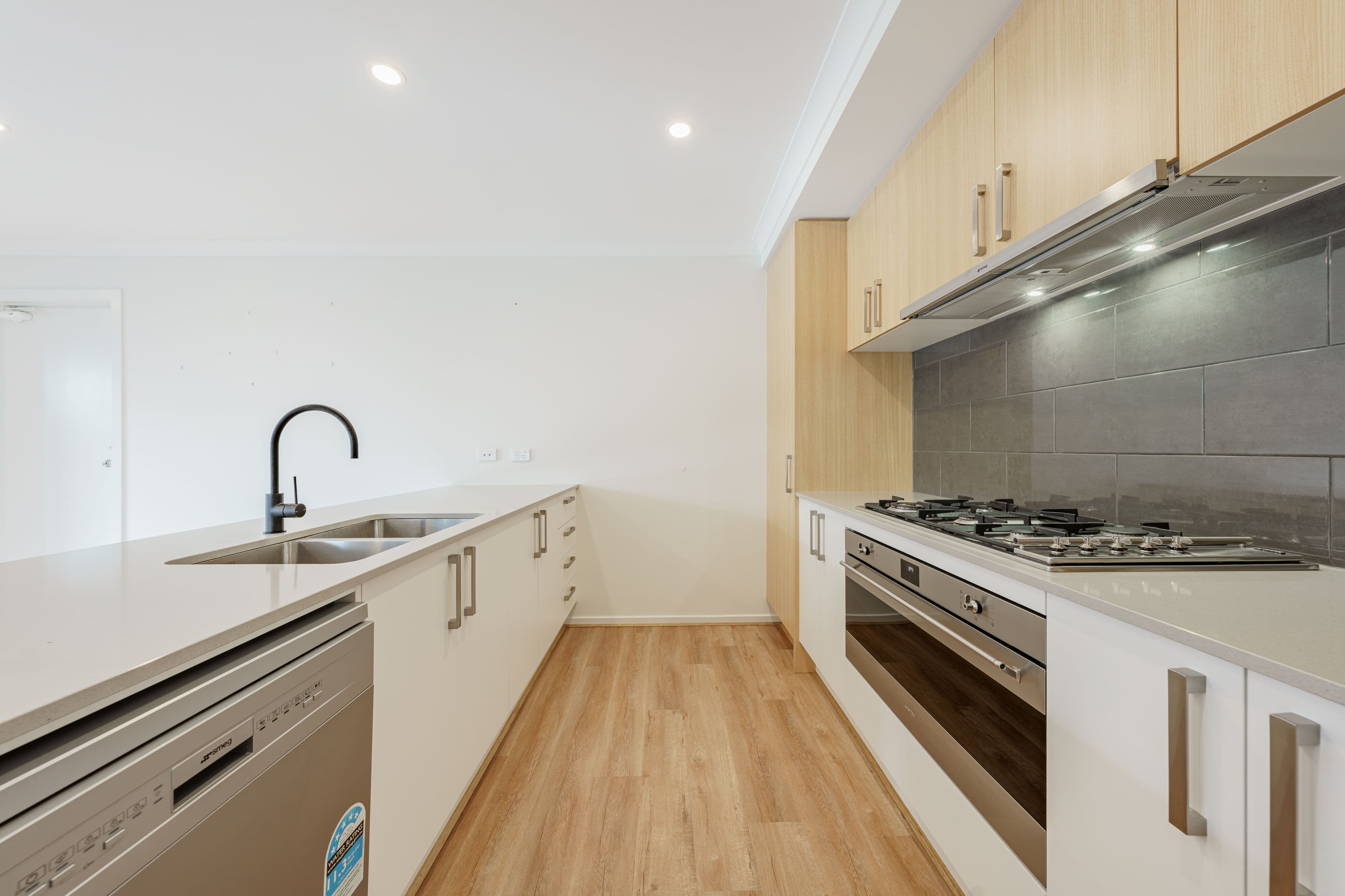 5 Hebrides Close, Cranbourne West VIC 3977, Cranbourne West - Image 1
