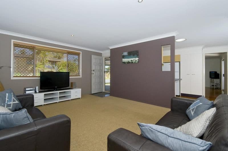 9 Ebony Place, PALM BEACH QLD 4221, Palm Beach - Thumbnail 2