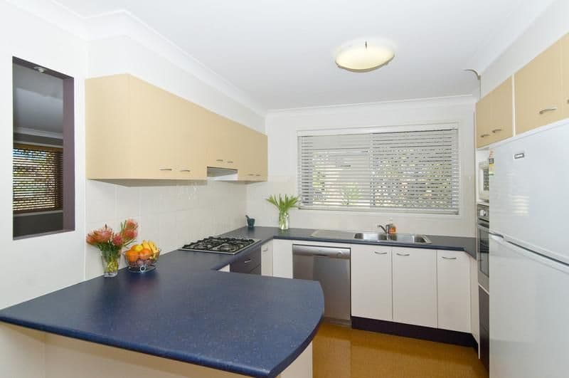 9 Ebony Place, PALM BEACH QLD 4221, Palm Beach - Thumbnail 3