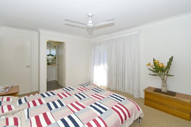 9 Ebony Place, PALM BEACH QLD 4221, Palm Beach - Thumbnail 7