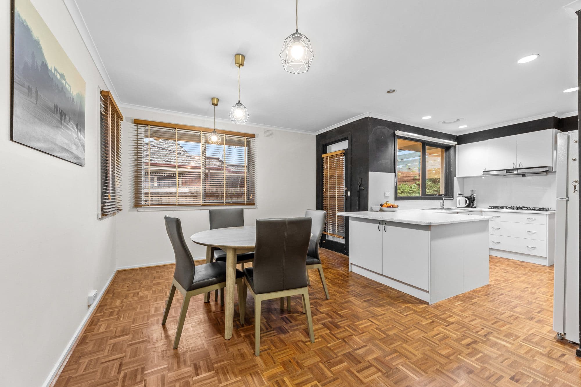 23 Garwain Parade, Glen Waverley VIC 3150, Glen Waverley - Thumbnail 4