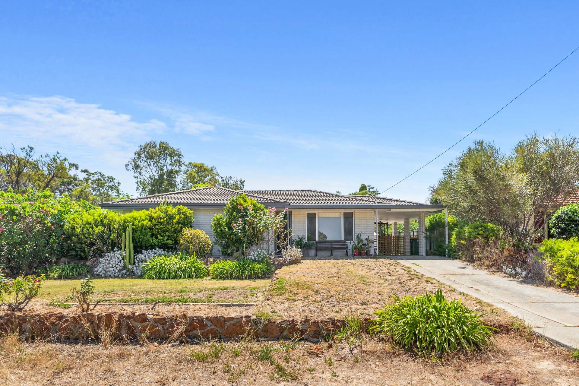 8 Bulla Street, Lesmurdie WA 6076, Lesmurdie - Thumbnail 2