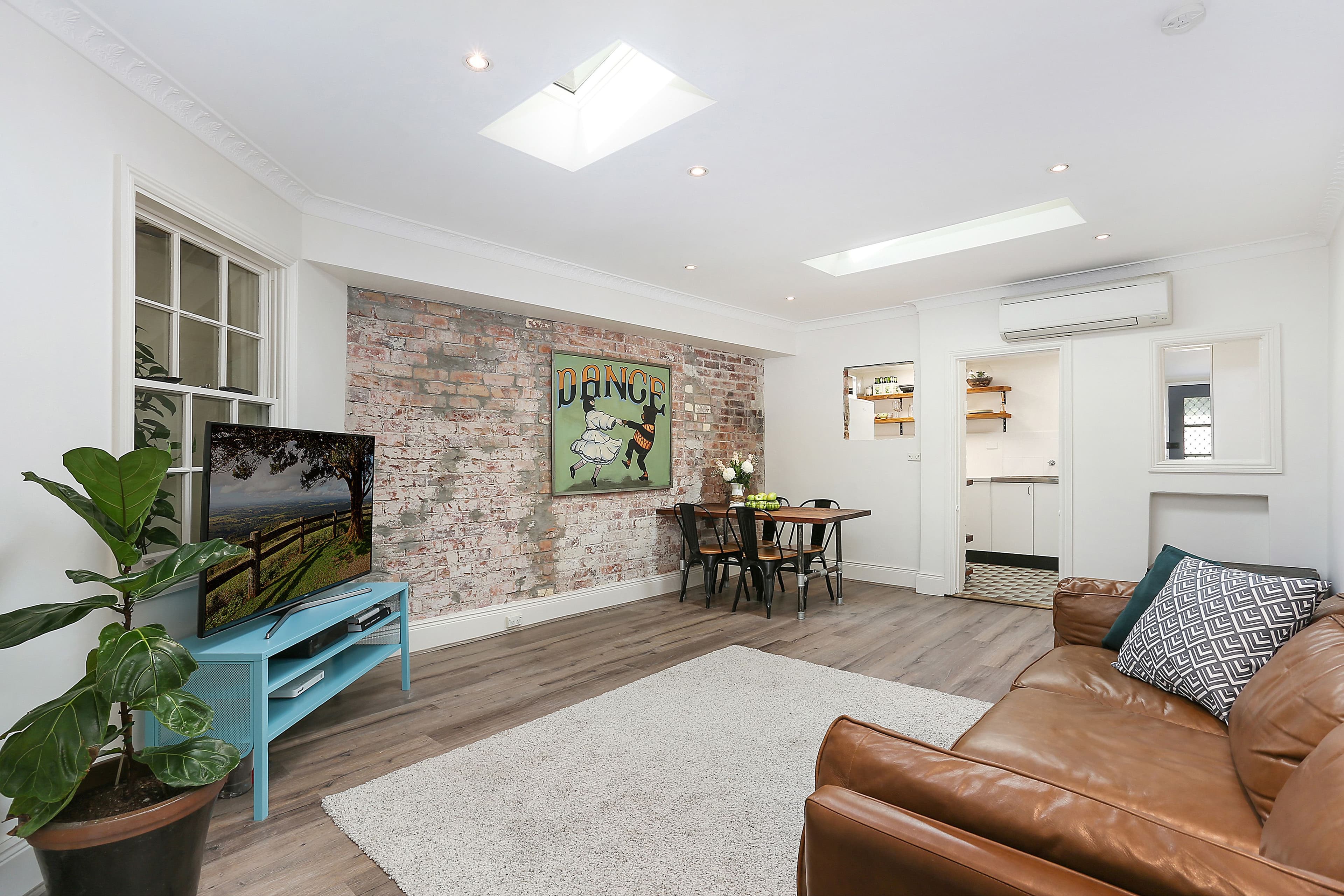 32 Dibbs Street, Alexandria - Thumbnail 2