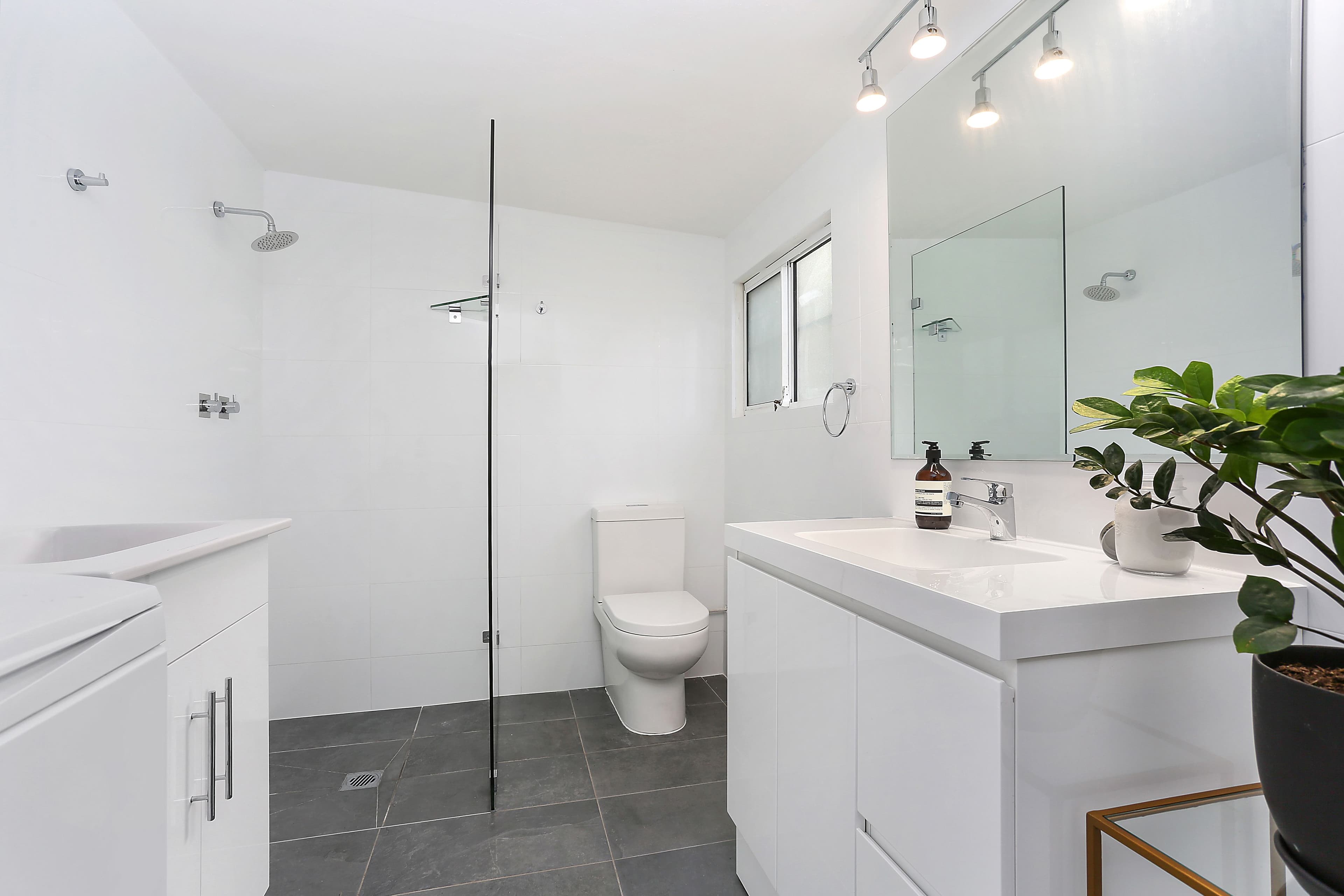32 Dibbs Street, Alexandria - Thumbnail 4