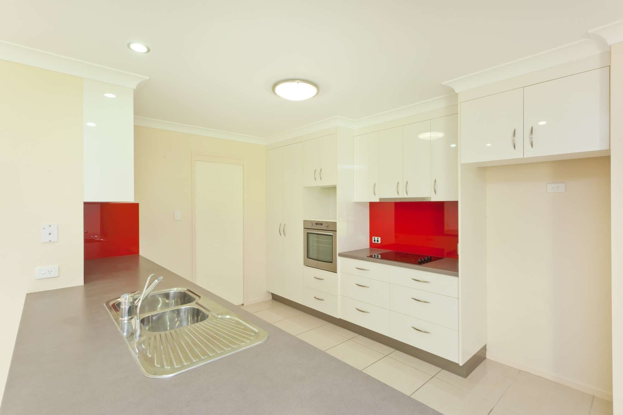 9 Franklin Drive, MOUNT LOUISA QLD 4814, Mount Louisa - Thumbnail 4
