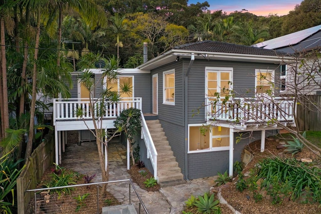 90 Irrubel Road, Newport - Image 1