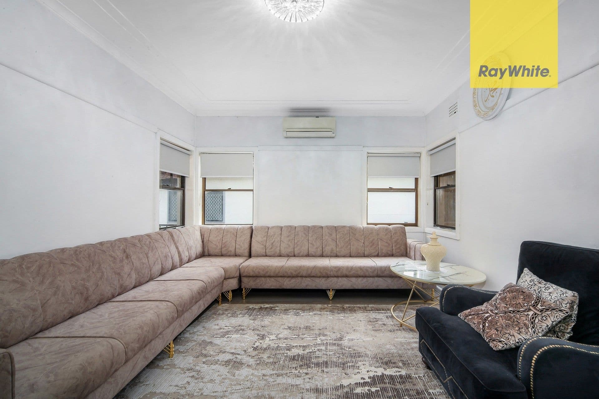 31 Rowley Road, Guildford NSW 2161, Guildford - Thumbnail 2