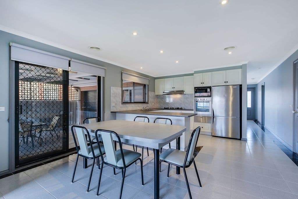 4 Lido Court, Epping VIC 3076, Epping - Thumbnail 3