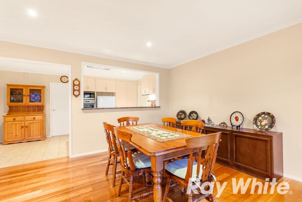 19 Larne Avenue, Bayswater VIC 3153, Bayswater - Thumbnail 3