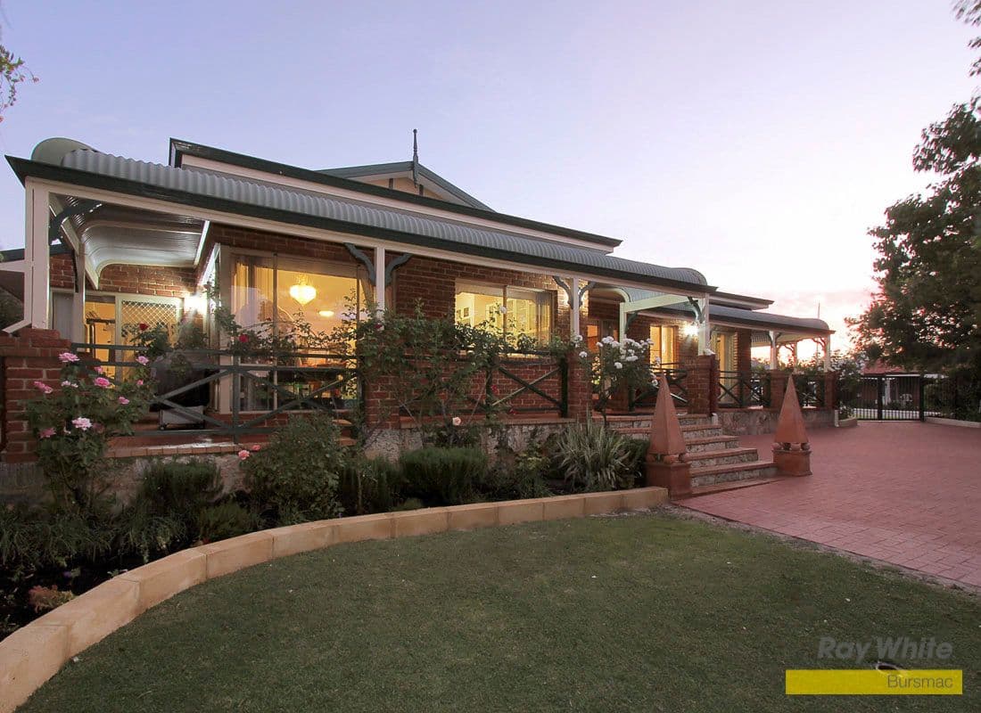 7 Alta Laguna Crescent, BALLAJURA WA 6066, Ballajura - Image 1