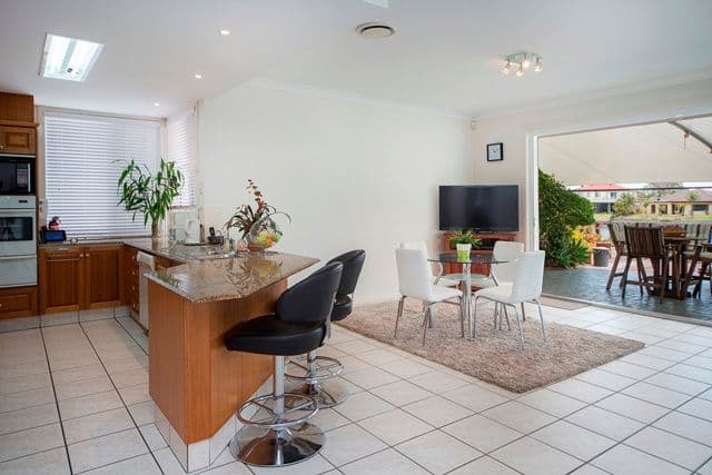 7 Prosperity Drive, Helensvale QLD 4212, Helensvale - Thumbnail 5