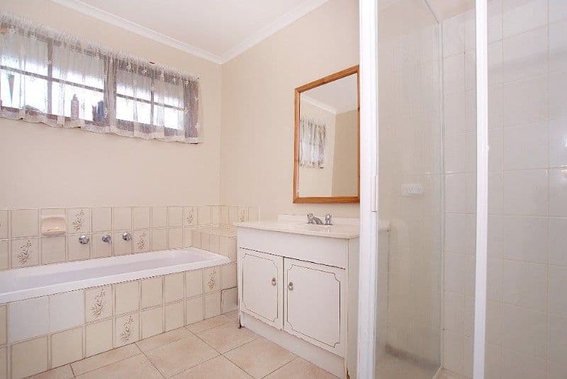 106 Forest Road, FERNTREE GULLY VIC 3156, Ferntree Gully - Thumbnail 6