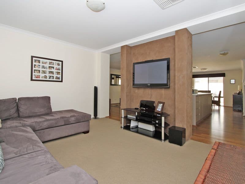 11 Cinnabar Bend, Aveley, WA, 6069, Aveley - Thumbnail 3