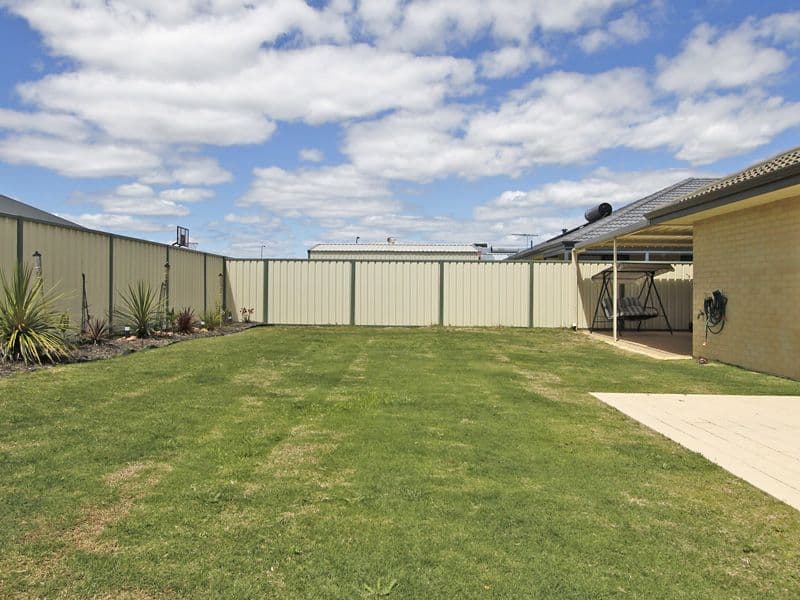 11 Cinnabar Bend, Aveley, WA, 6069, Aveley - Thumbnail 4