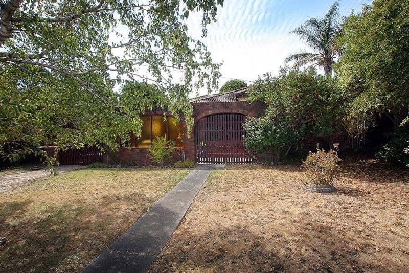 13  Eldale Court, WANTIRNA VIC 3152, Wantirna - Thumbnail 2