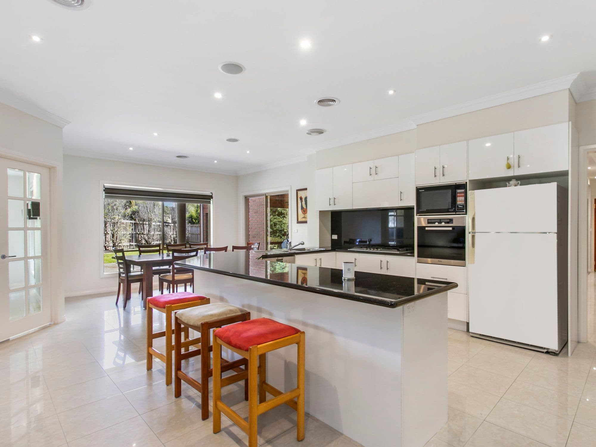 40 The Springs Close, Narre Warren South VIC 3805, Narre Warren South - Thumbnail 2
