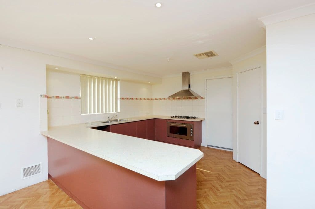 46 Ritchie Drive, ROCKINGHAM WA 6168, Rockingham - Thumbnail 2