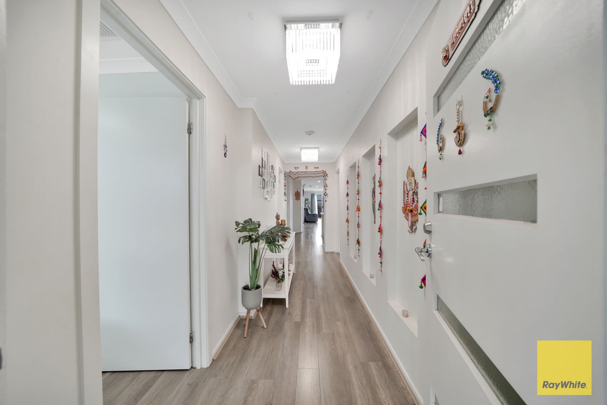 13 Felix Way, Tarneit VIC 3029, Tarneit - Thumbnail 2