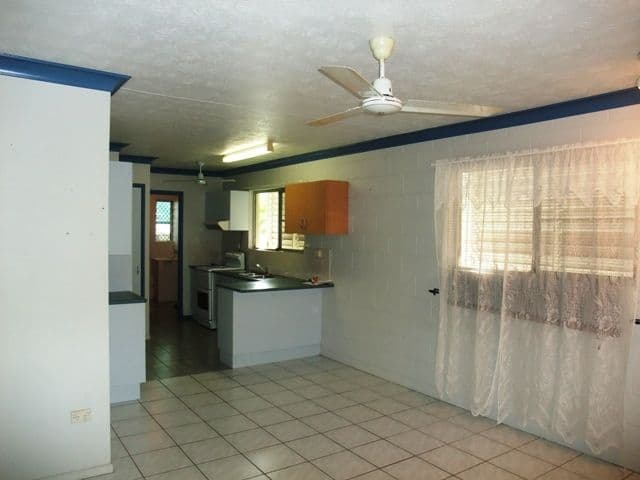 116 Queens Road, HERMIT PARK QLD 4812, Hermit Park - Thumbnail 4
