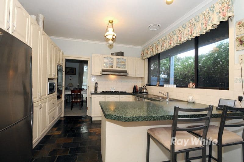 24 Cooper Road, ROWVILLE VIC 3178, Rowville - Thumbnail 2