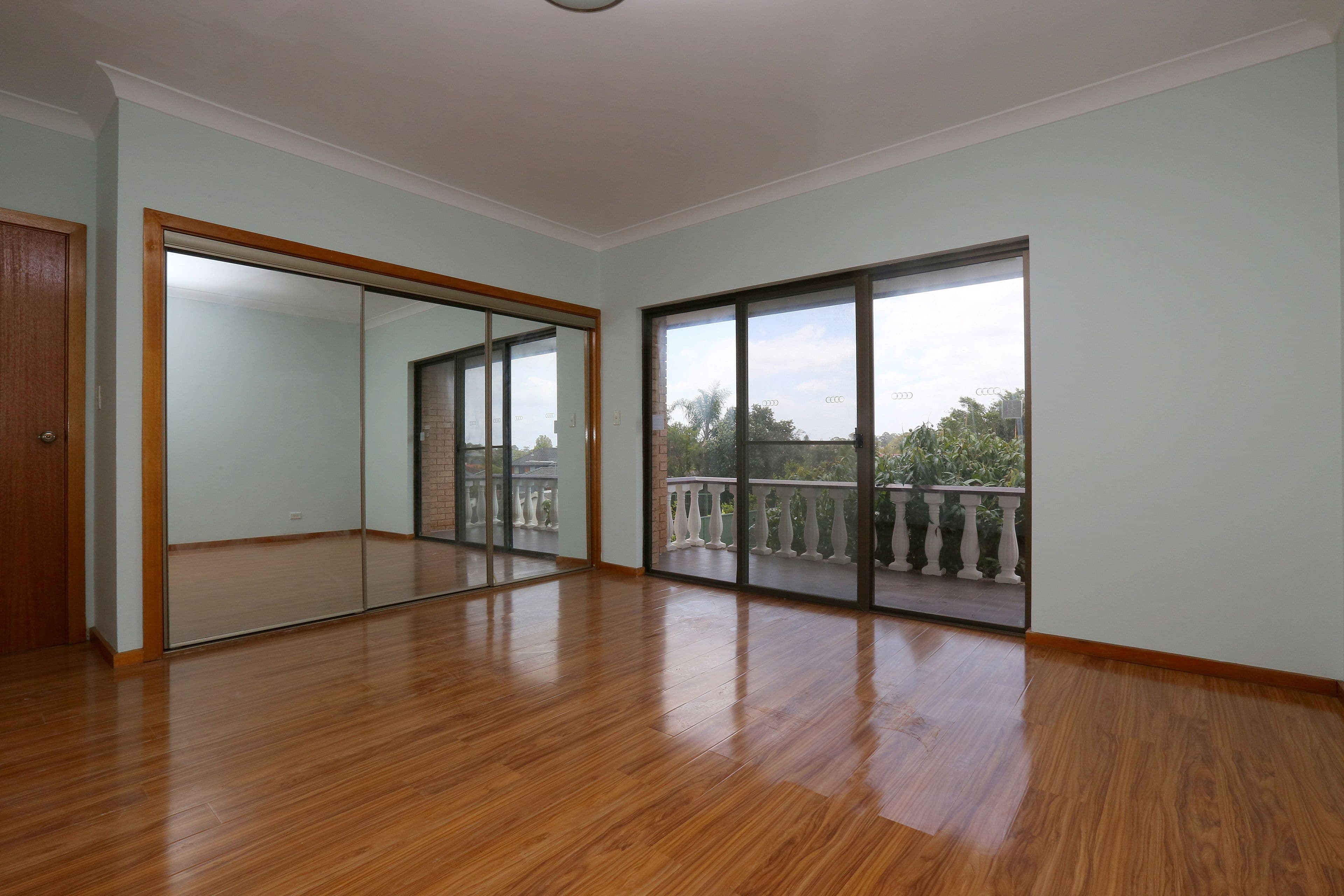 6 Flinders Road, Georges Hall - Thumbnail 6