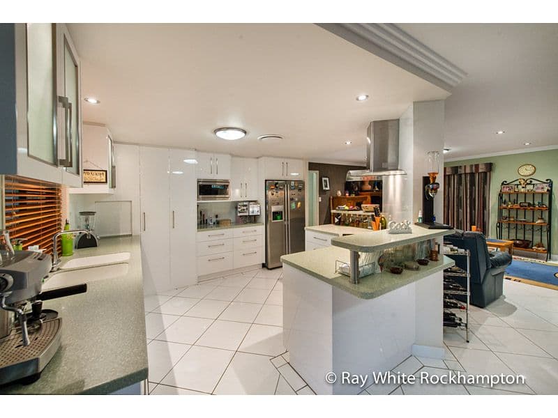 25 Cypress Avenue, NORMAN GARDENS QLD 4701, Norman Gardens - Thumbnail 3