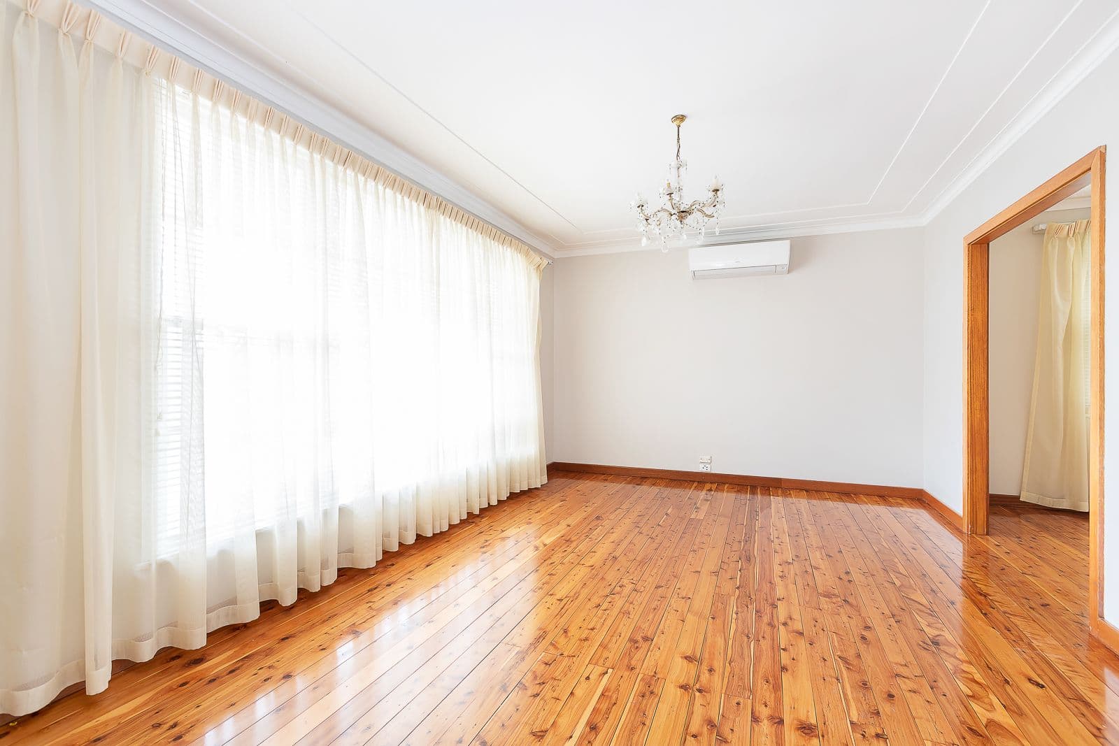 105 Lexington Parade, Adamstown Heights - Thumbnail 4