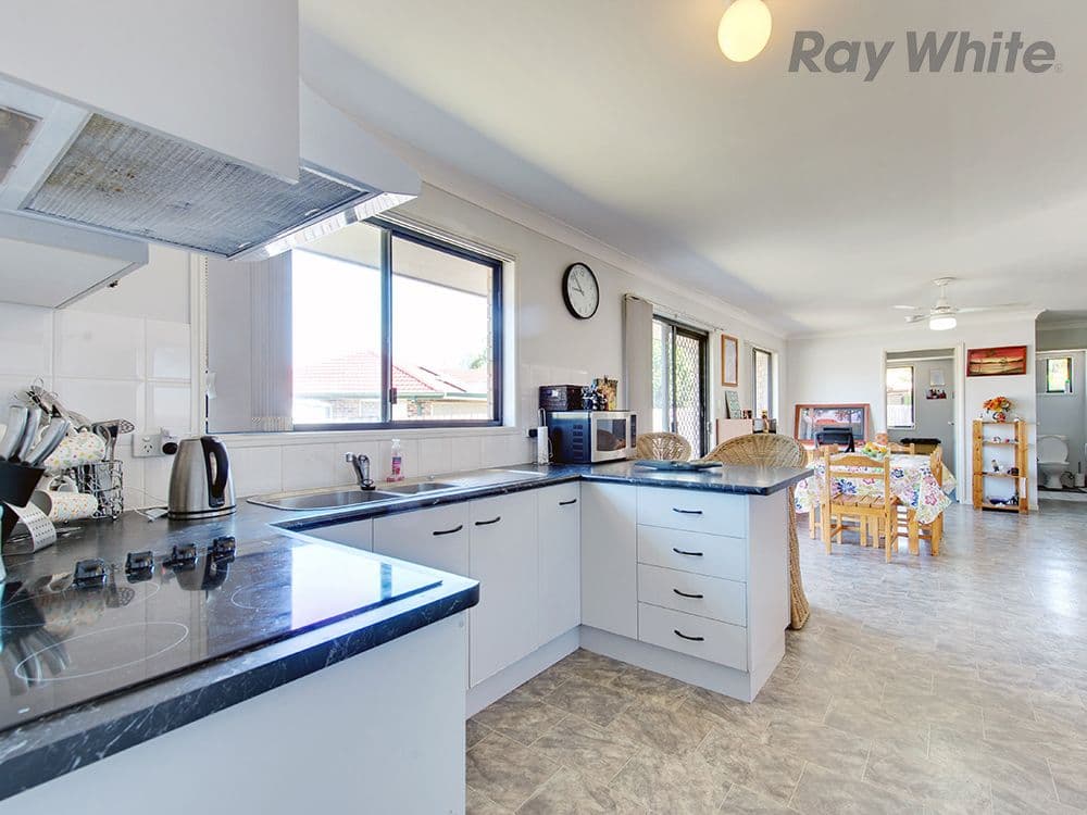 11 Mandeville Place, Regents Park QLD 4118, Regents Park - Thumbnail 7