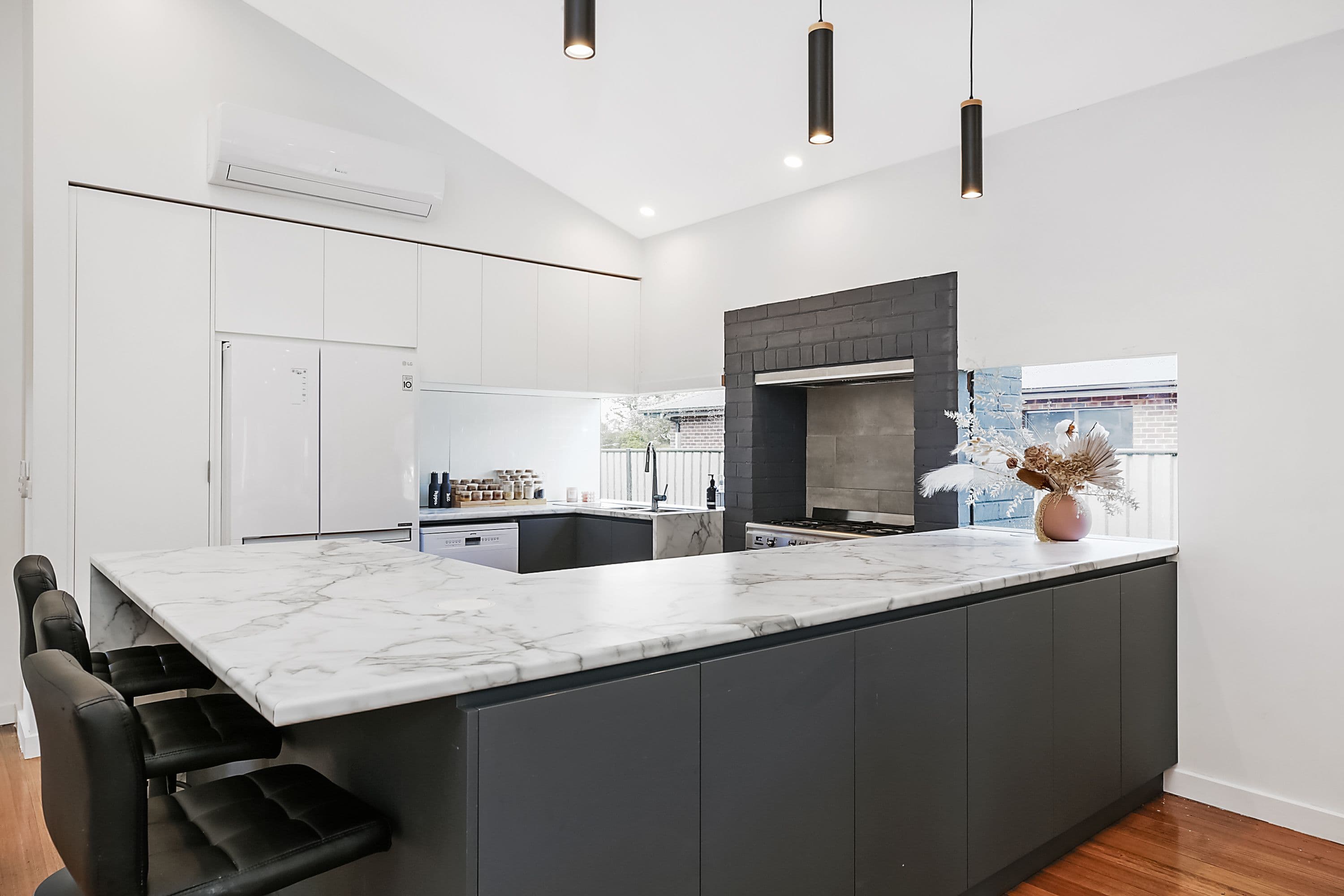 21 Neylon Street, Cobden VIC 3266, Cobden - Thumbnail 4