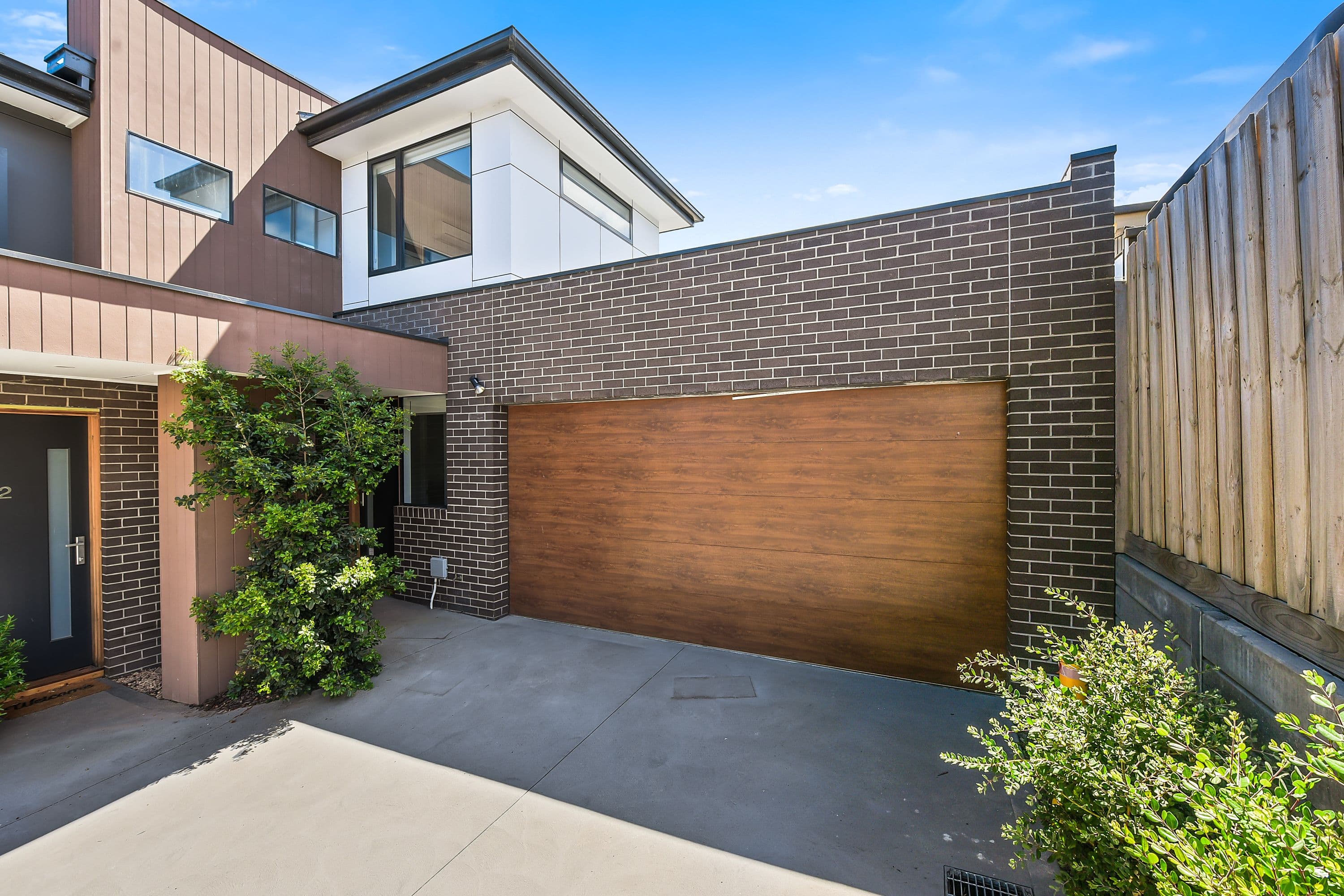 29 Worsley Avenue, Clayton South VIC 3169, Clayton South - Thumbnail 2