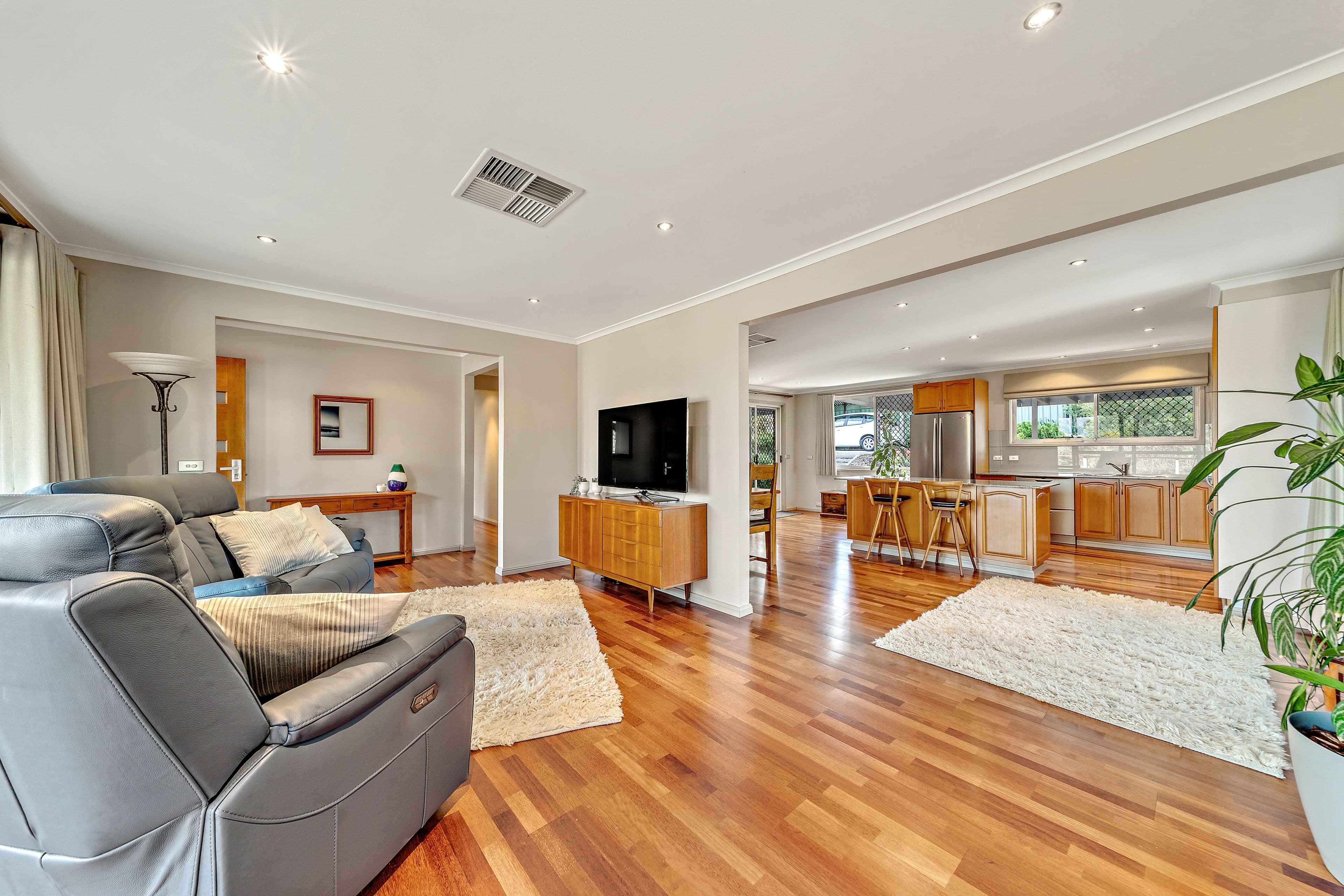 206 Longmore Crescent, Wanniassa ACT 2903, Wanniassa - Thumbnail 5
