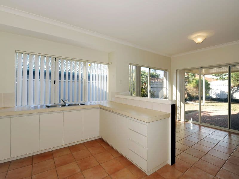 143 Secret Harbour Boulevard, SECRET HARBOUR WA 6173, Secret Harbour - Thumbnail 4