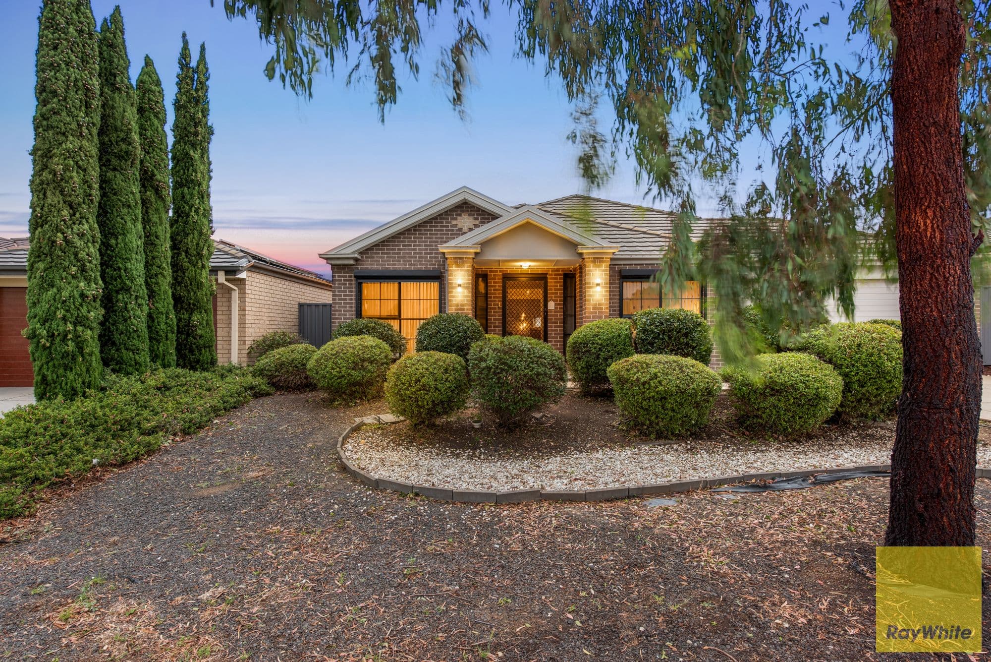 14 Barchester Avenue, Truganina VIC 3029, Truganina - Thumbnail 2