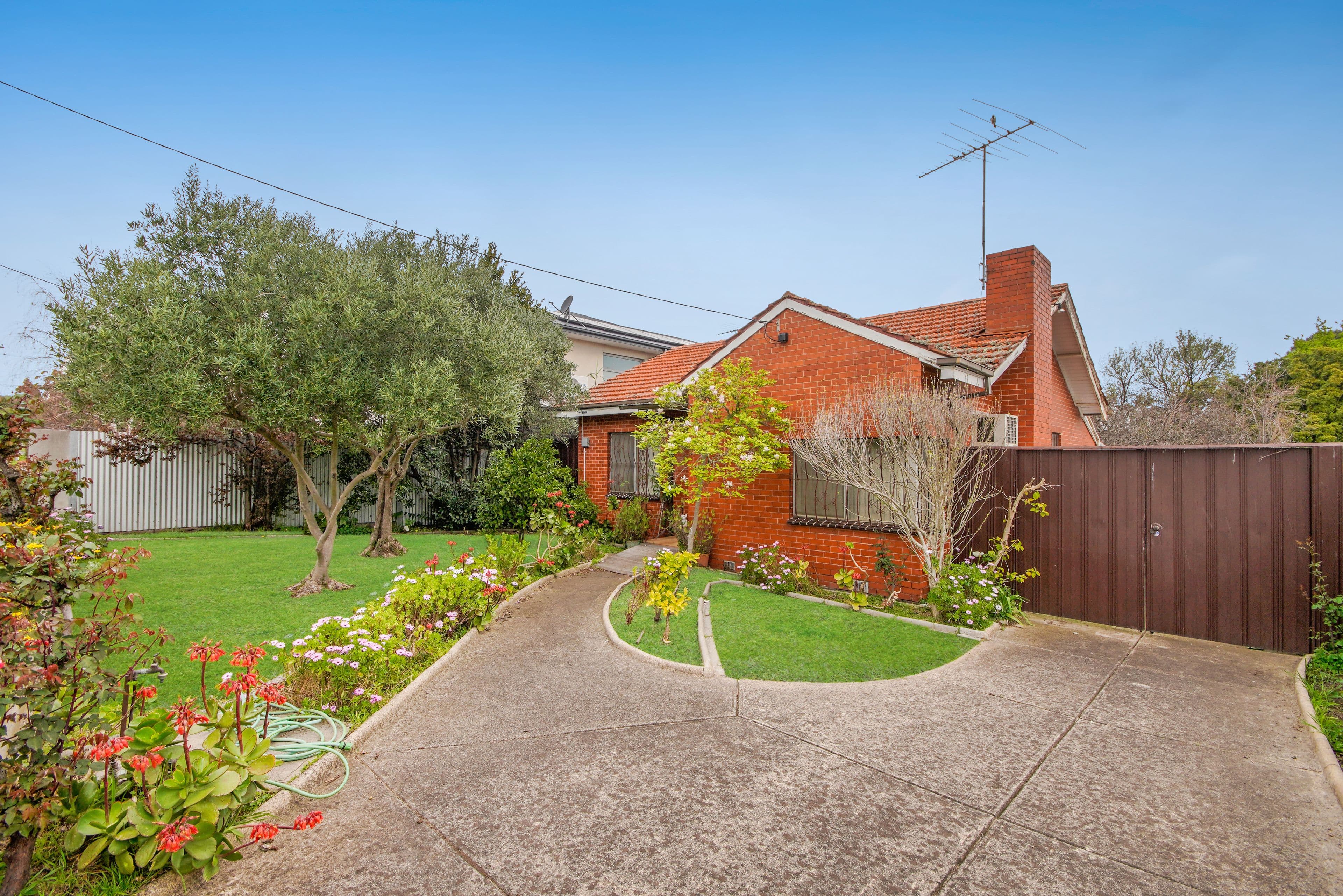 143 Bruce Street, Preston VIC 3072, Preston - Thumbnail 2