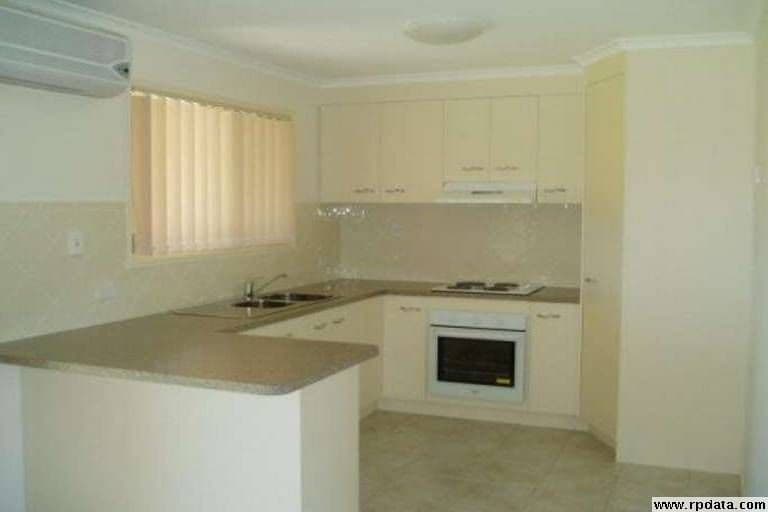 18 Kirton Road, POINT VERNON QLD 4655, Point Vernon - Thumbnail 3
