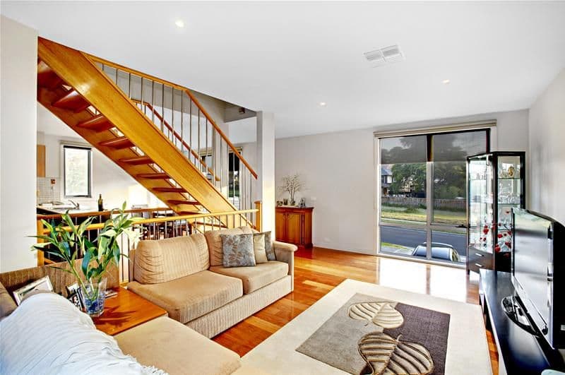26 Springthorpe Boulevard, MACLEOD VIC 3085, Macleod - Thumbnail 3
