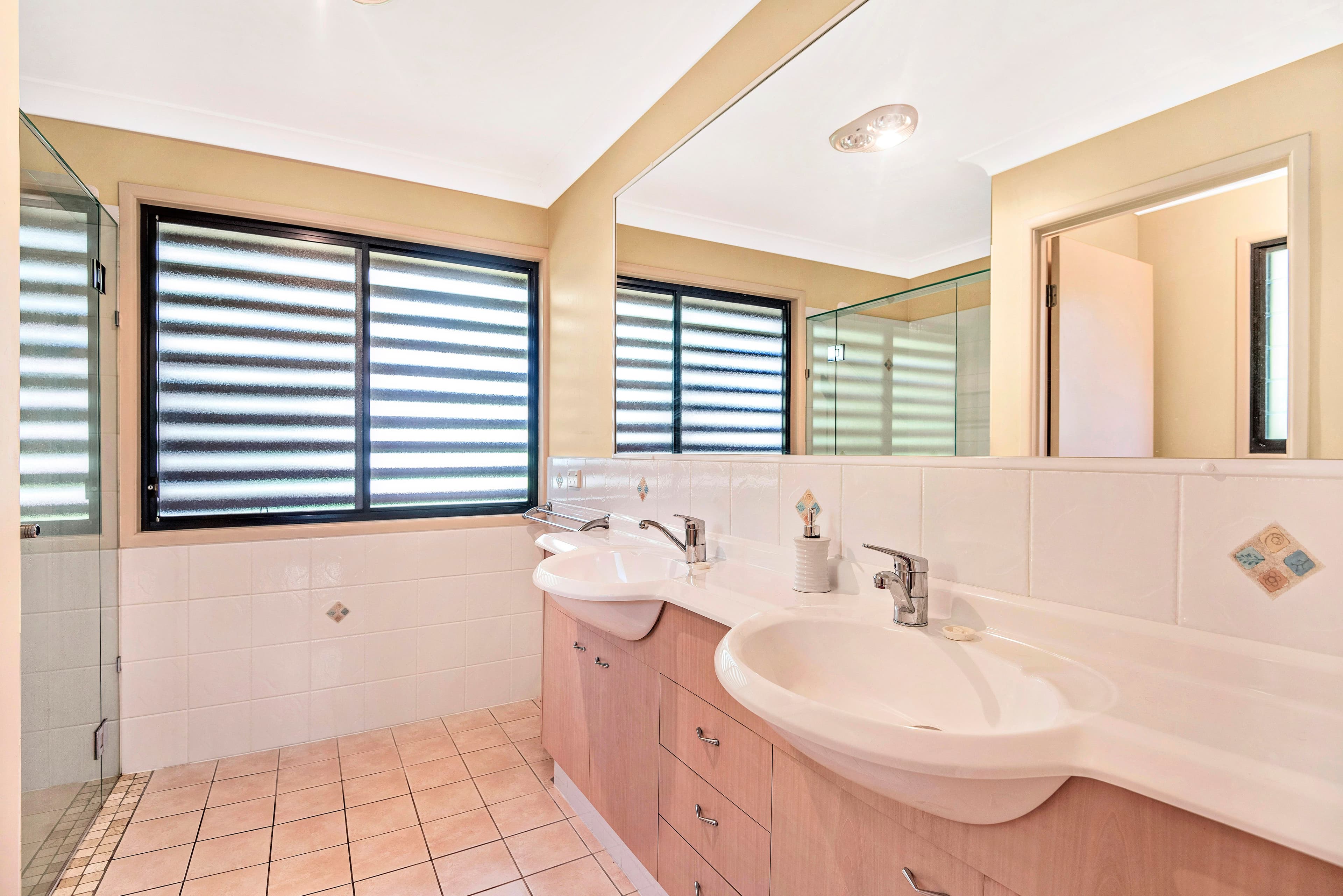 5 Forest Court, Elanora QLD 4221, Elanora - Thumbnail 7
