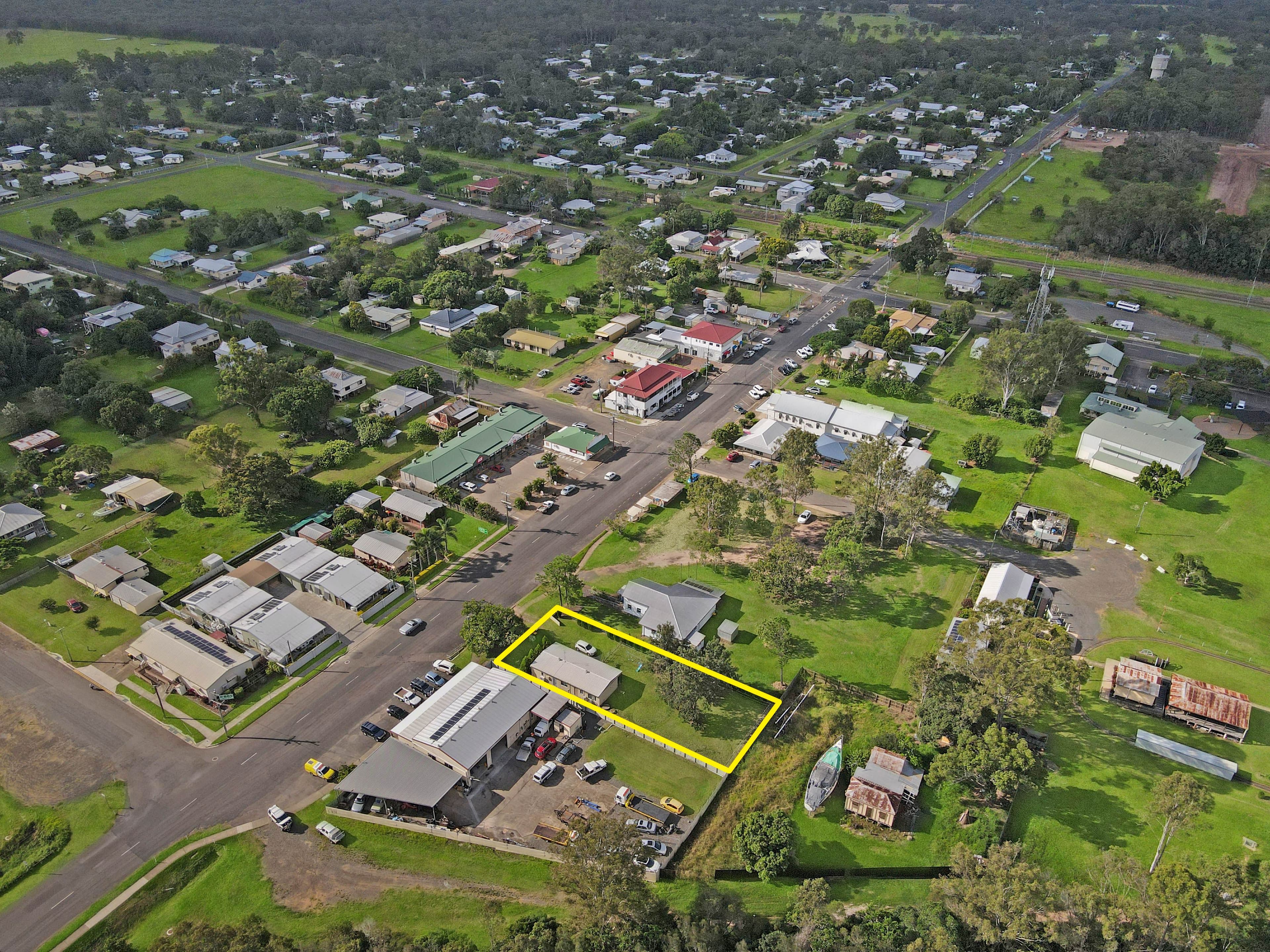 84 William Street, Howard QLD 4659, Howard - Thumbnail 2