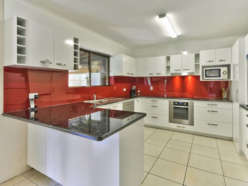 10 Kinsella Street, BELMONT QLD 4153, Belmont - Thumbnail 2